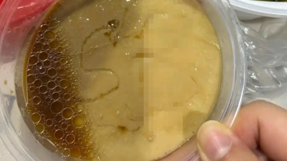 女子点外卖发现蒸蛋上有辱骂词汇
