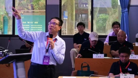 教授称AI像渣男：不主动不拒绝不负责