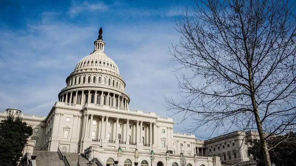 美国政府停摆首日 数十万雇员停薪