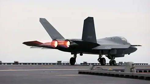 歼-35与歼-35A机库首度公开