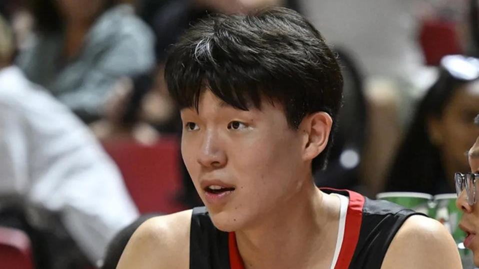杨瀚森NBA季前赛首秀4分6犯离场