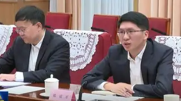 参加总理座谈会的这8个人是谁