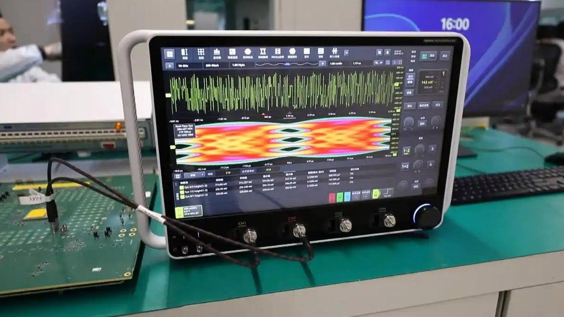 突破！中国自研超高速实时示波器发布