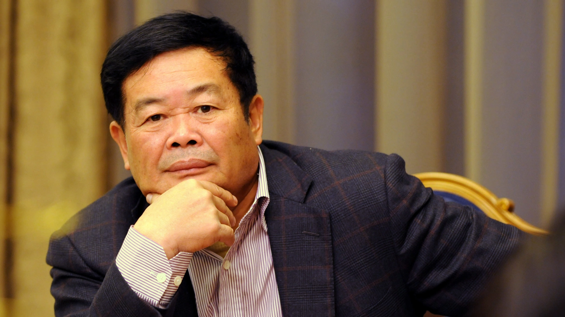 曹德旺辞去福耀玻璃董事长职务