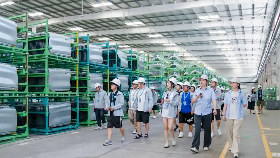 假期去工厂“打螺丝”越来越难抢