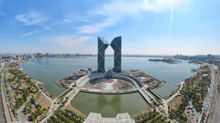 从“十五五”全球热词看中国新机遇