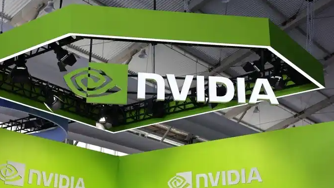 史上第一家！英伟达市值超5万亿美元