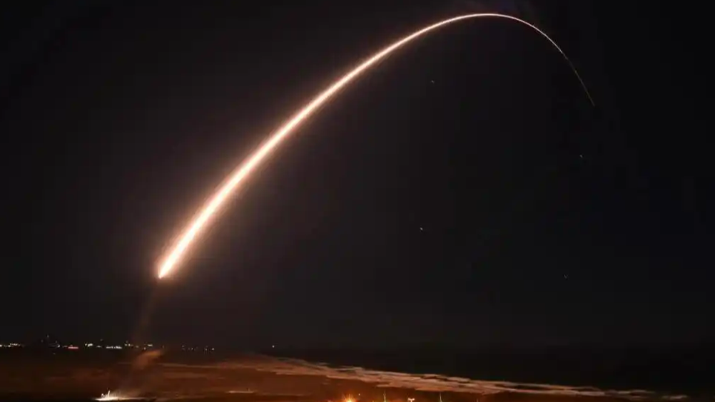 美军试射洲际导弹