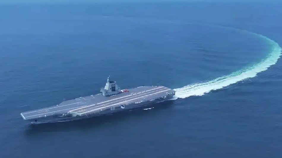 福建舰何时能形成实战能力？海军回应