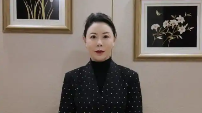 落马女官员收受皮草珠宝 生活奢靡