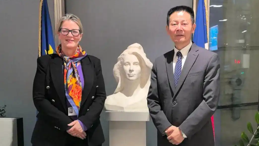 证监会主席吴清访问法国巴西