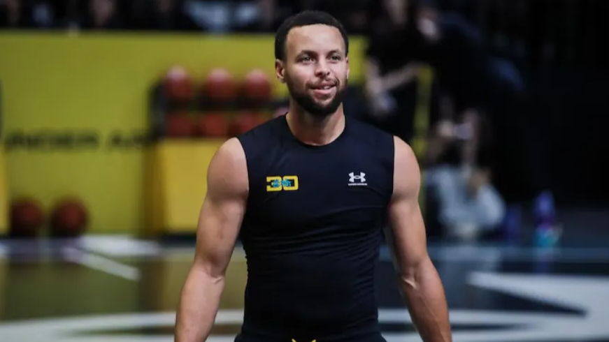 库里与安德玛分道扬镳