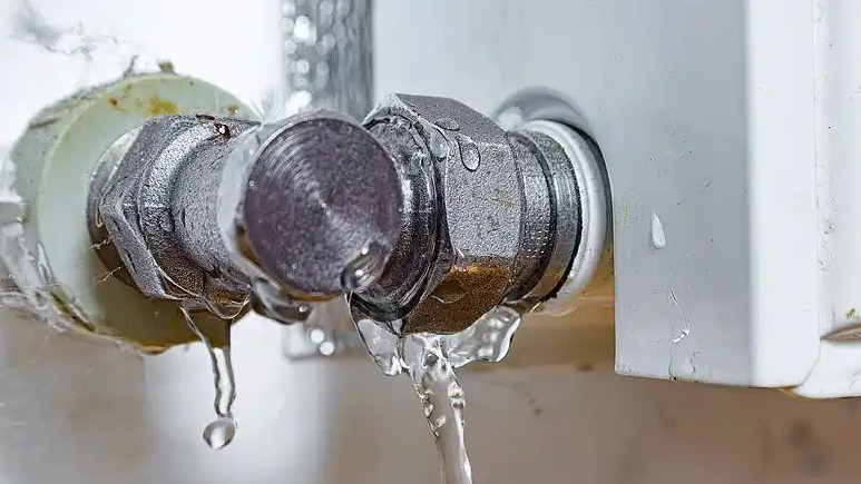 暖气不热就放放水？很多人都做错了