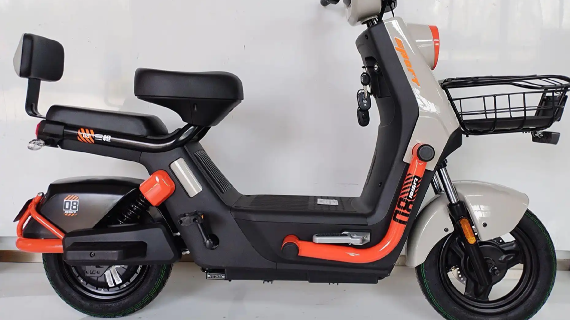 电动自行车“超速断电”会急刹车吗