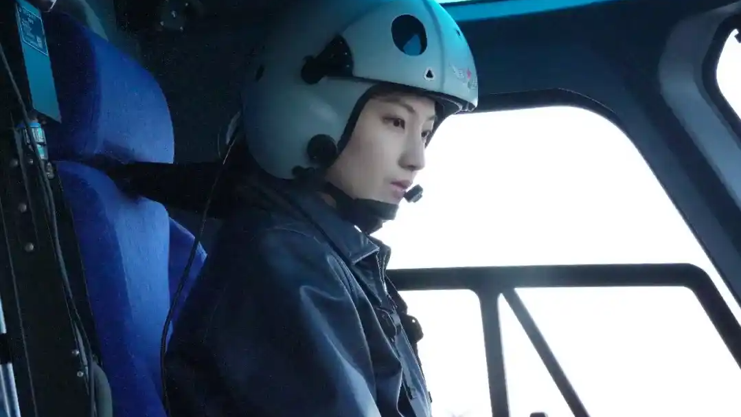 飒！新毕业女飞行员改装首飞