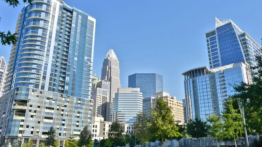 中央：着力稳定房地产市场