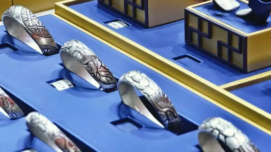 白银新高 银饰价格已翻倍