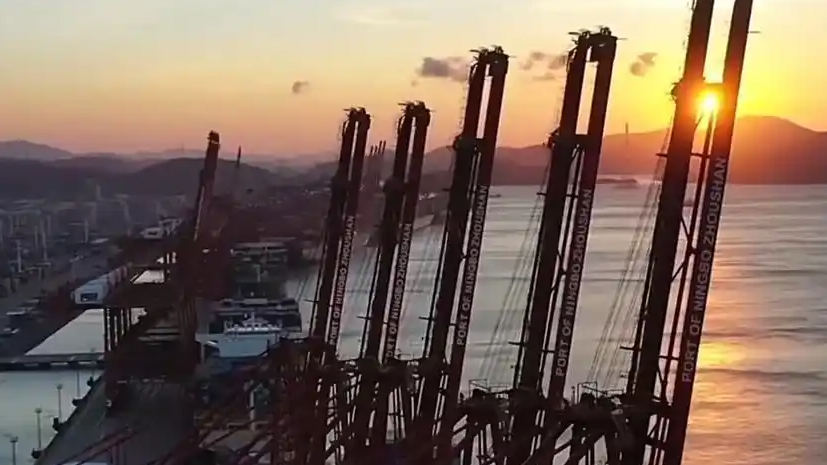 让老百姓“有钱花、敢花钱”