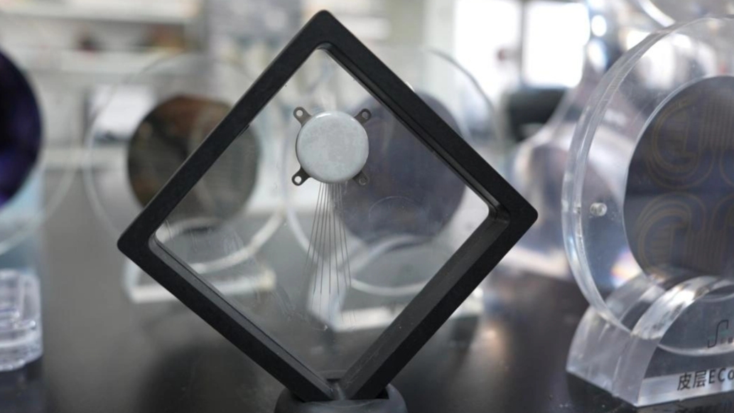 脑机接口实现用意念控制具身机器人