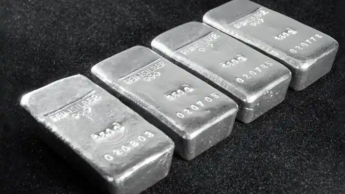 白银暴跌刷新46年历史纪录