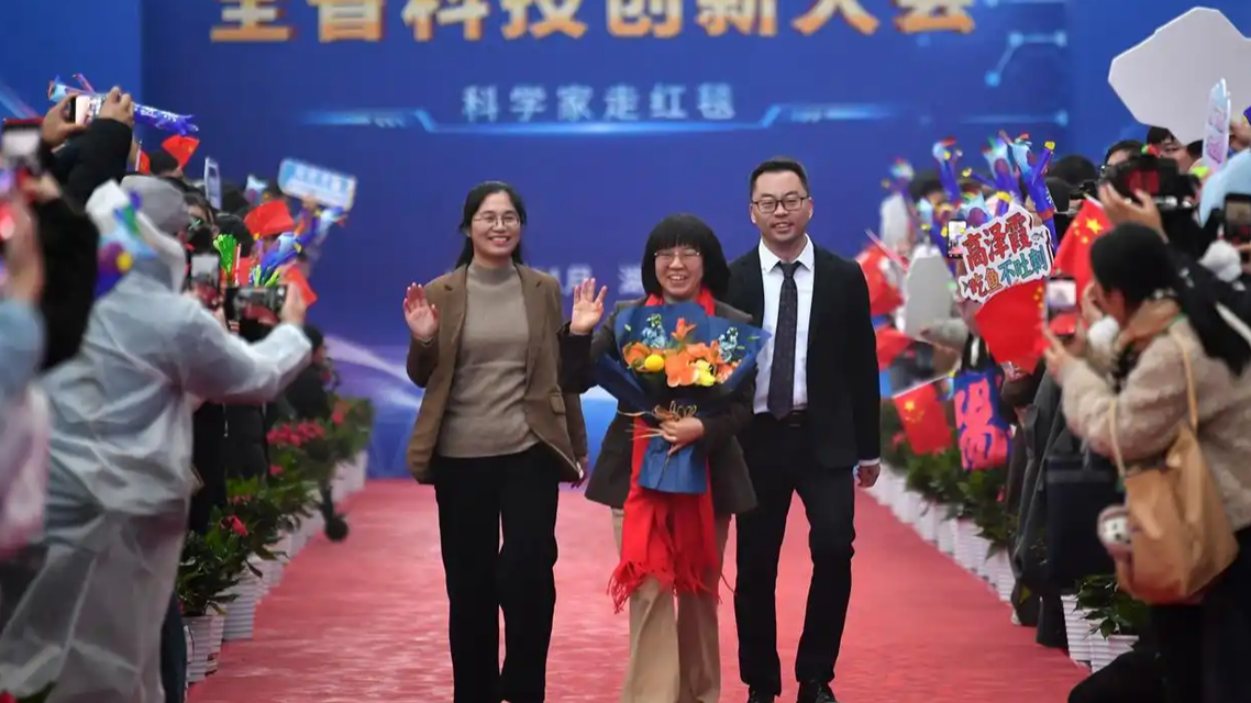 43岁女科学家培育世界首例无刺武昌鱼