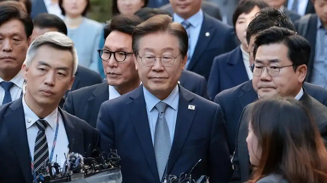 韩国各大财团掌门人随总统访华