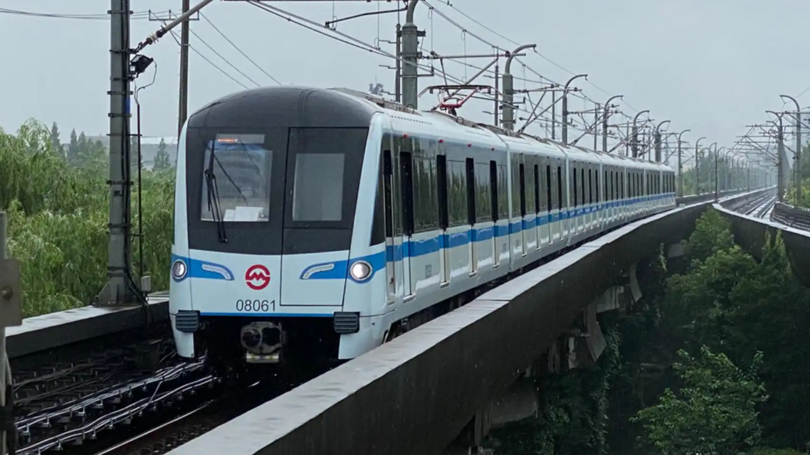 上海地铁现黄牛占座后有偿让座