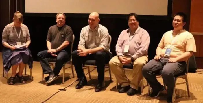 淘宝内核组001号员工，20年经验“小菜鸟”：我用AI写代码，但不担心“手艺”退化