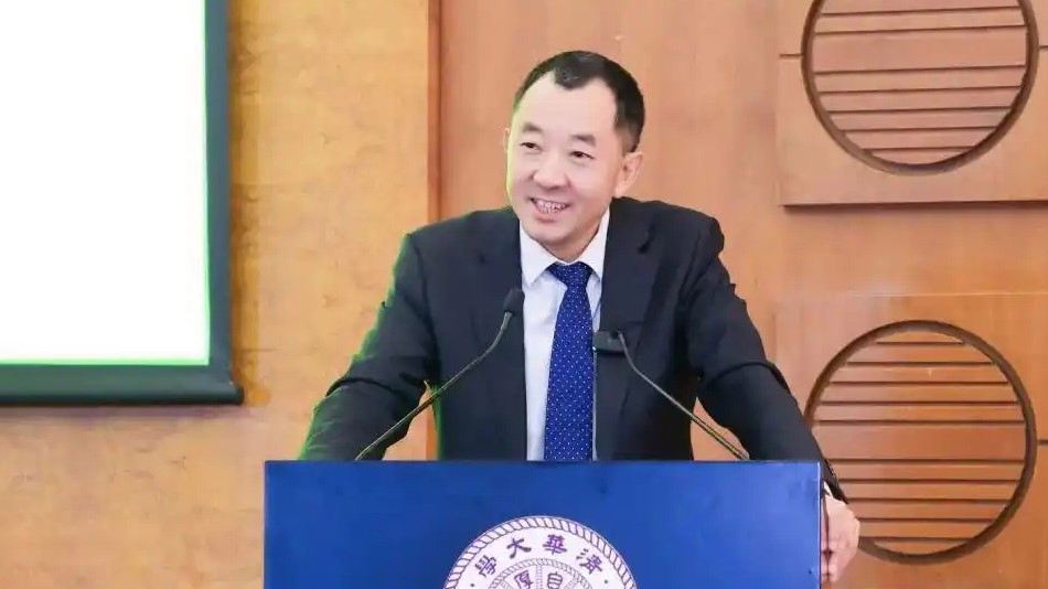 新东方年薪150万聘陈行甲为总顾问