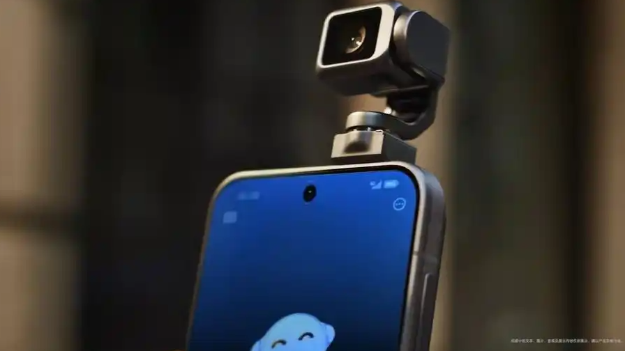 荣耀机器人手机亮相