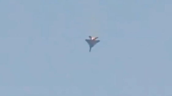 美军称三架战机“明显遭友军击落”