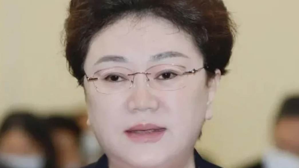 人大代表：年轻人不要和AI比效率