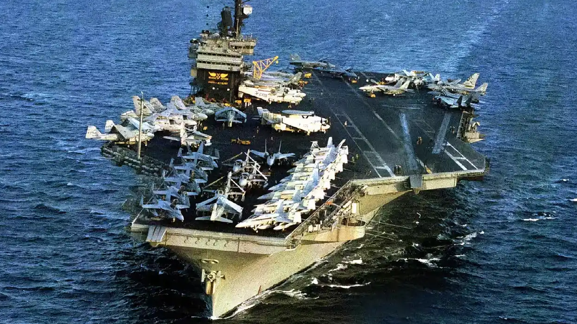 伊朗：向美军“林肯”号航母发射导弹