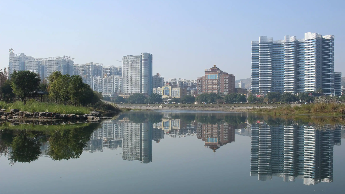 这座广西小城年产衣架超40亿个