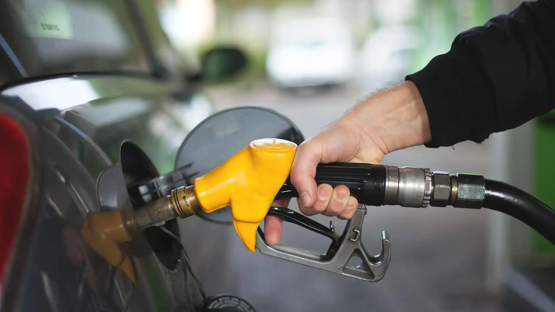 为什么要临时调控成品油价格