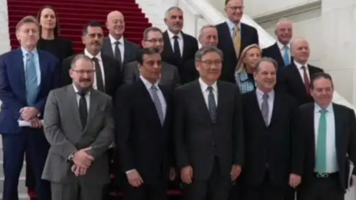 14位美企高管来访商务部排排坐