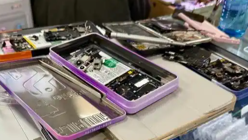 内存价格暴涨 旧手机成“香饽饽”