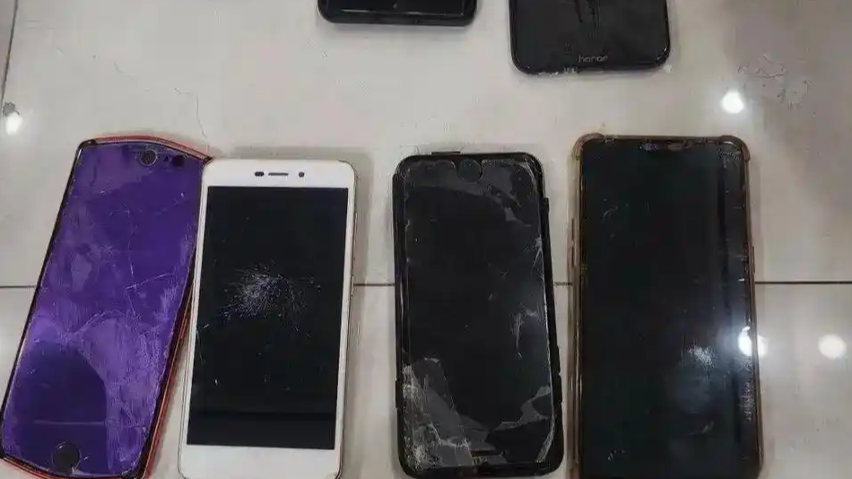 曾经只值10元的二手机 现回收价500