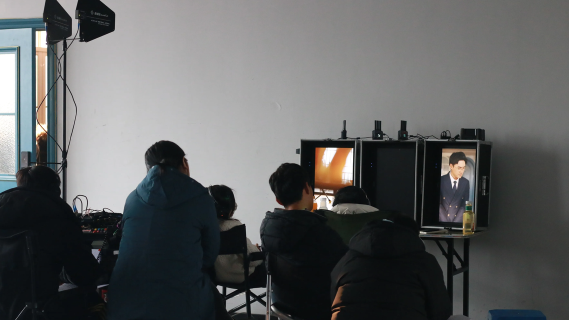 AI短剧冲击横店 第一批受害者出现了