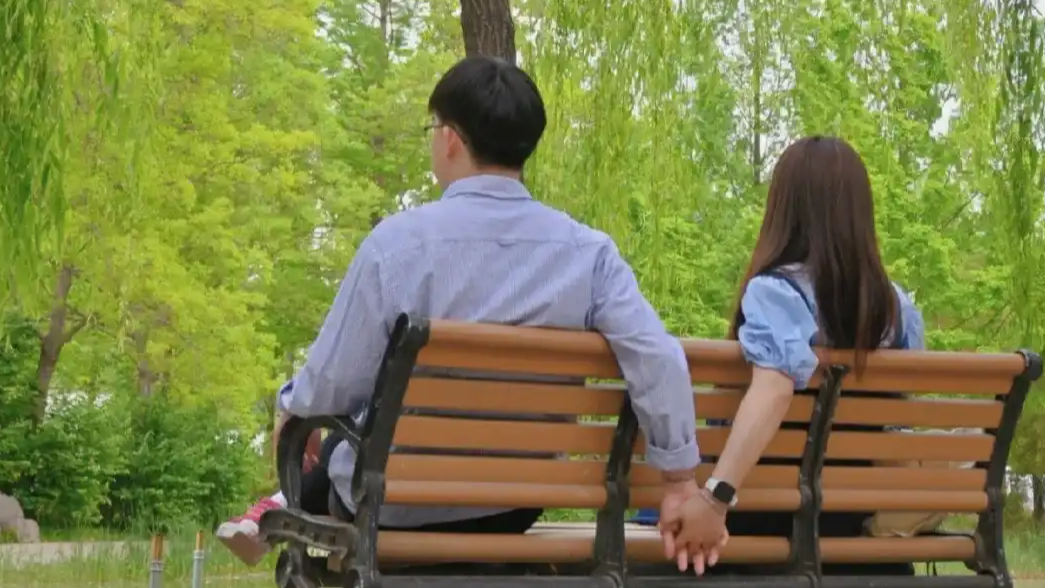 “周末情侣”为啥愈发普遍