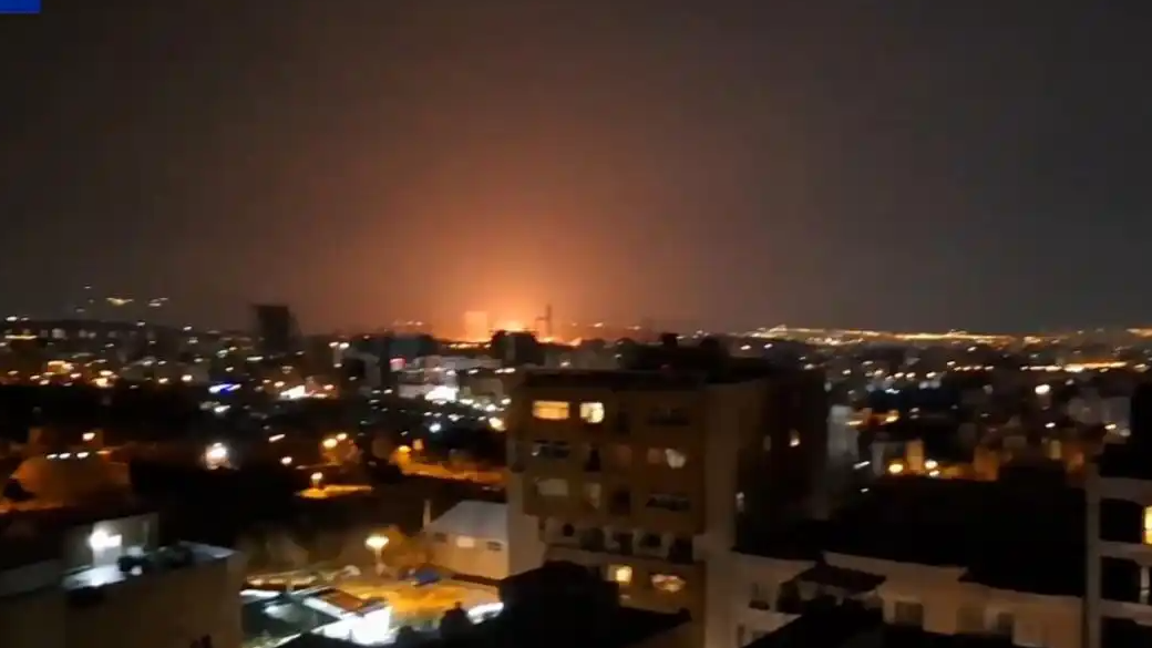 以军发动高强度空袭 伊朗强硬回击