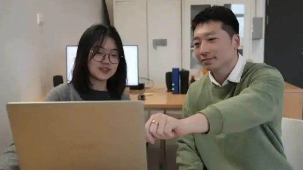 00后退役军人卖拖鞋 年营收350万