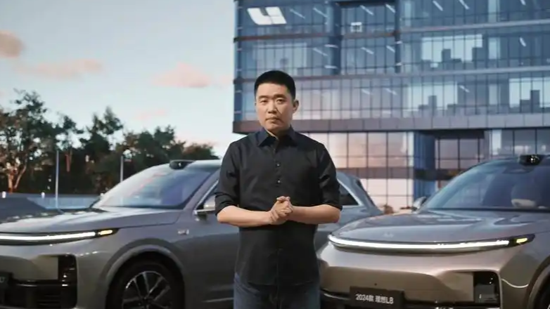 李想朋友圈飙脏话 疑炮轰东风日产