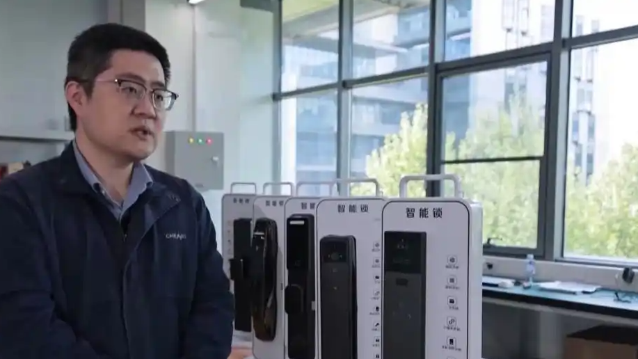 一张打印照片秒开智能门锁