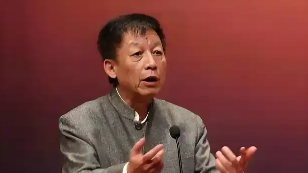 易中天警告：AI会一本正经胡说八道
