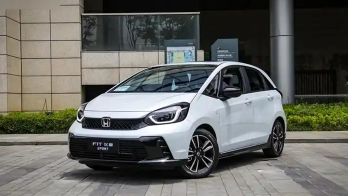 每3个人中只有1个买燃油车