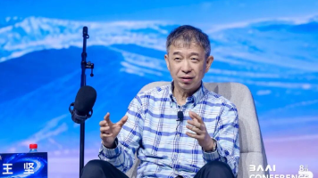 王坚：AI 先冲击的就是程序员，让 token 像纸一样便宜才是希望