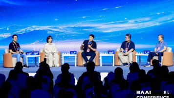 学位重要性下降、AI 制造 AI 正在发生！罗福莉等五位顶尖学者谈 AI 自进化与 AGI 临界点